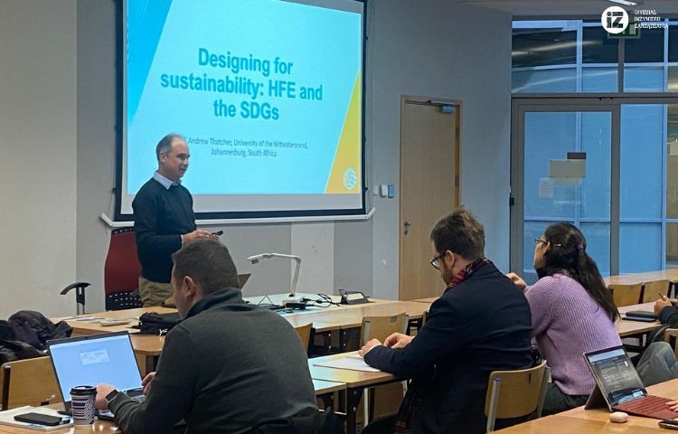 wykład prof. Thatchera w SD