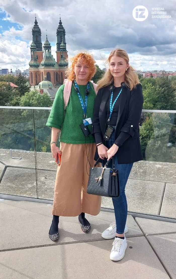Zdjęcie dr inż. Joanny Oleśków-Szłapki z prof. Nataša Vujica Herzog z Uniwersytetu w Mariborze
