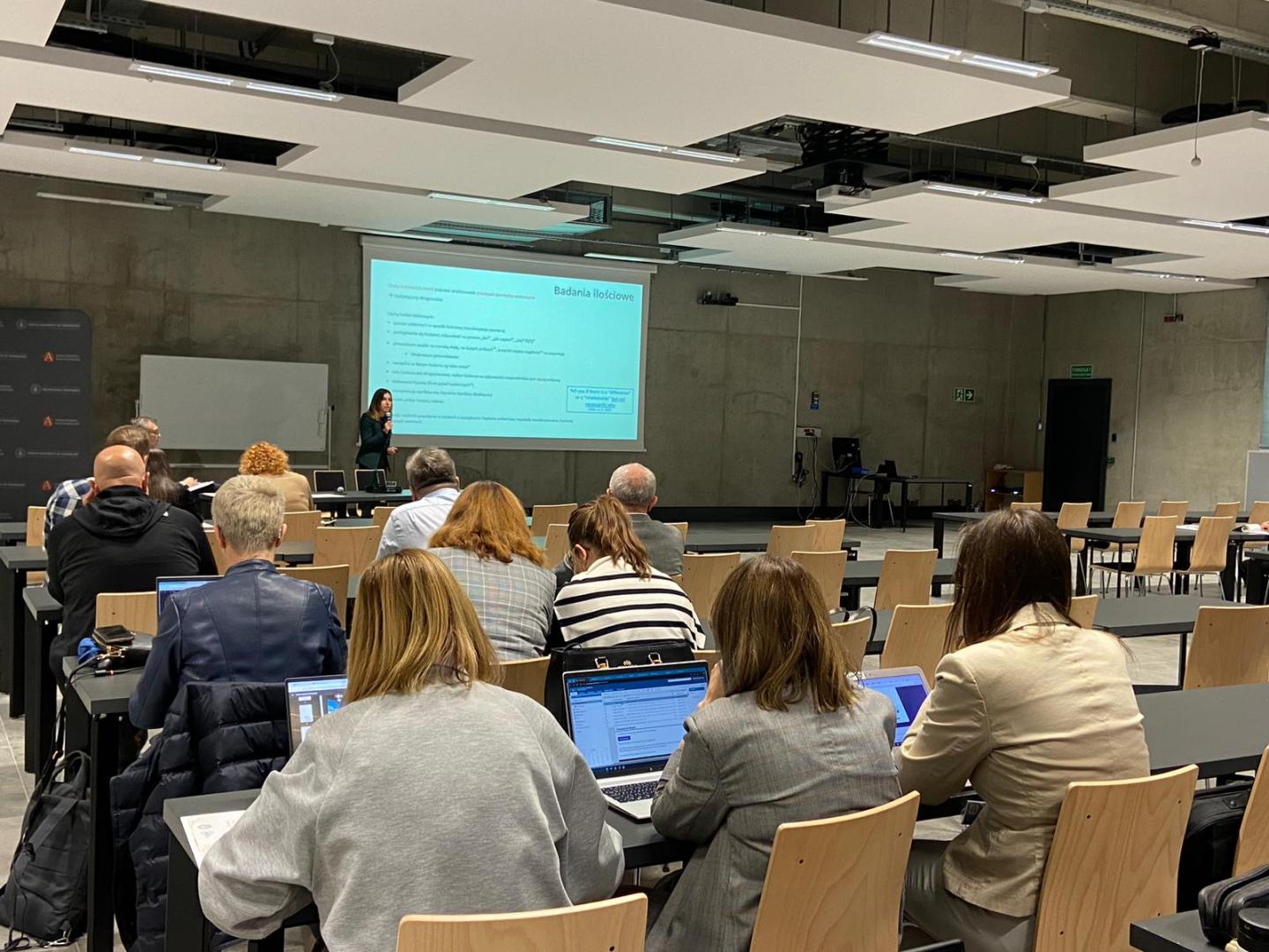 Zdjęcie uczestników seminarium Wydziału Inżynierii Zarządzania w dniu 19 maja 2025 roku.