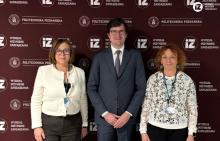 Matthias de Moor z prodziekan dr inż. Joanną Oleśków-Szłapką oraz z dr Oksaną Erdeli