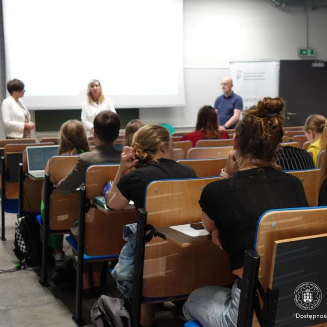 Dostępność cyfrowa - szkolenie w sali, uczestnicy