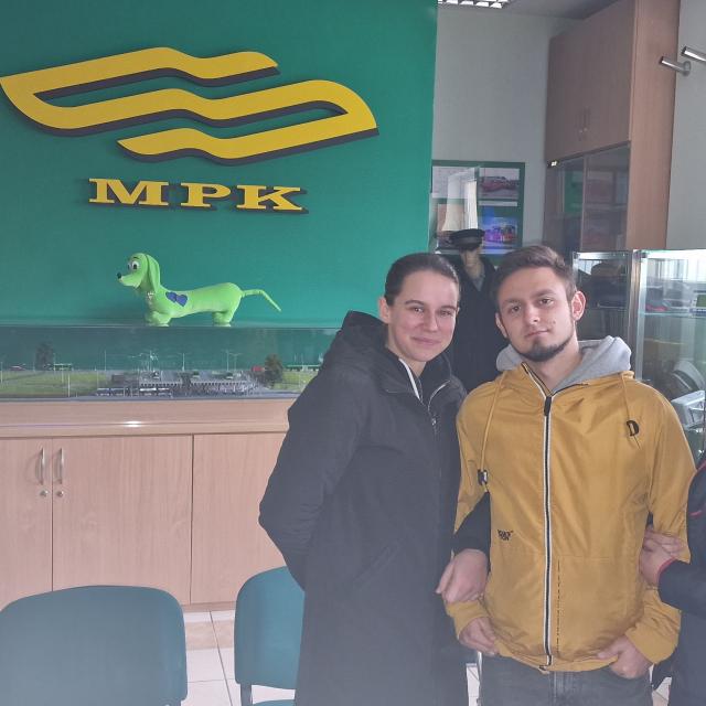 Zdjęcie w sali z modelami pojazdów