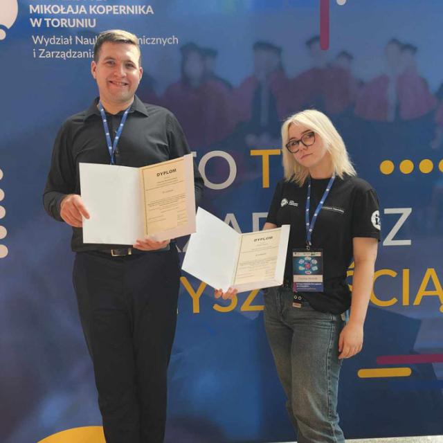 Konrad Staniszewski i Paulina Wolnik, II miejsce w finale konkursu referatów podczas XI Kopernikańskich Dni Logistyki
