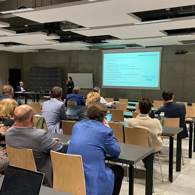 Zdjęcie uczestników seminarium Wydziału Inżynierii Zarządzania w dniu 19 maja 2025 roku.
