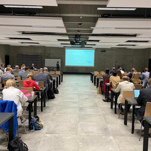 Zdjęcie uczestników seminarium Wydziału Inżynierii Zarządzania w dniu 19 maja 2025 roku.