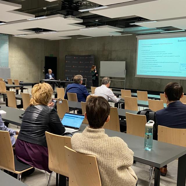 Zdjęcie uczestników seminarium Wydziału Inżynierii Zarządzania w dniu 19 maja 2025 roku.