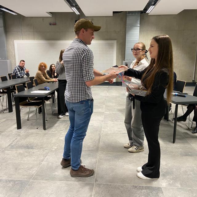 Zdjęcie uczestników seminarium Wydziału Inżynierii Zarządzania w dniu 19 maja 2025 roku.
