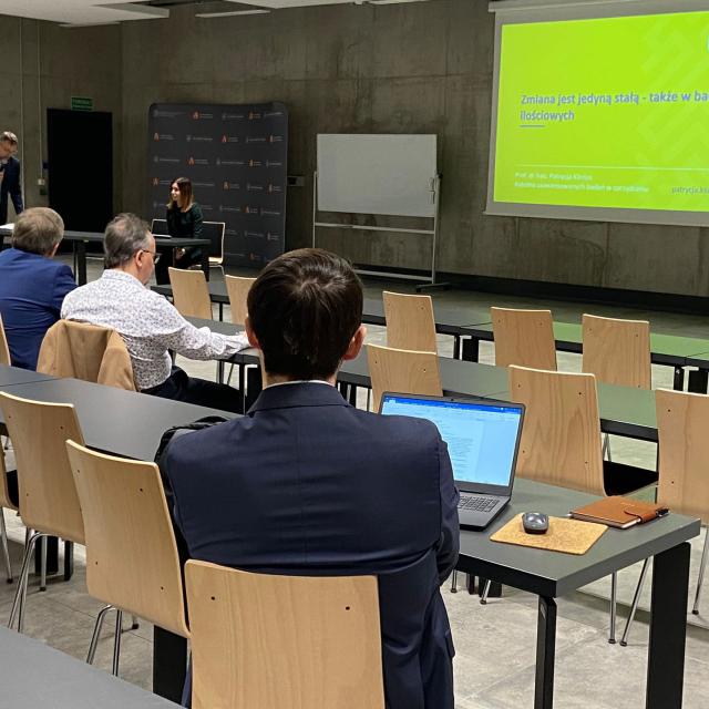 Zdjęcie uczestników seminarium Wydziału Inżynierii Zarządzania w dniu 19 maja 2025 roku.