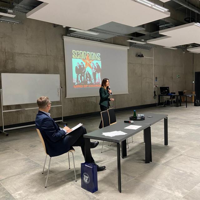 Zdjęcie uczestników seminarium Wydziału Inżynierii Zarządzania w dniu 19 maja 2025 roku.