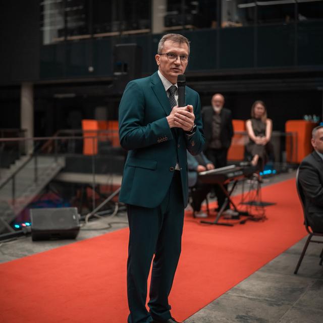 Zdjęcie z gali konferencji 70 lat nauk o zarządzaniu na Politechnice Poznańskiej