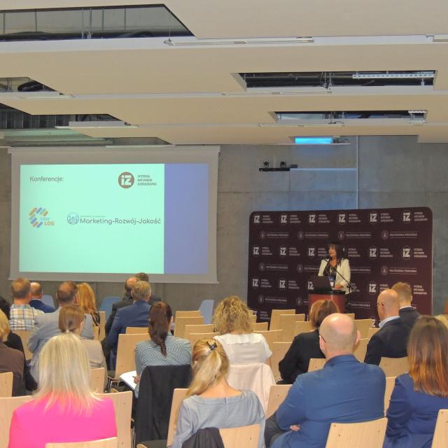 Zdjęcie z rozpoczęcia konferencji w Auli budynku WAWIZ