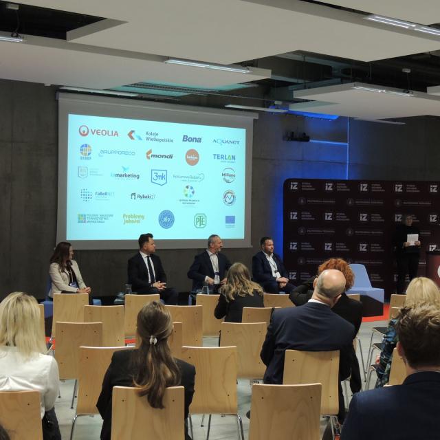 Zdjęcie z rozpoczęcia konferencji w Auli budynku WAWIZ