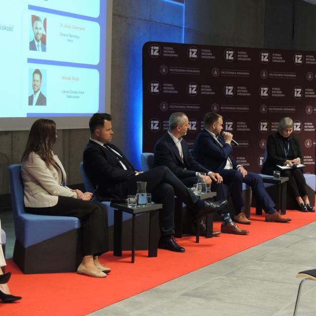 Zdjęcie z rozpoczęcia konferencji w Auli budynku WAWIZ
