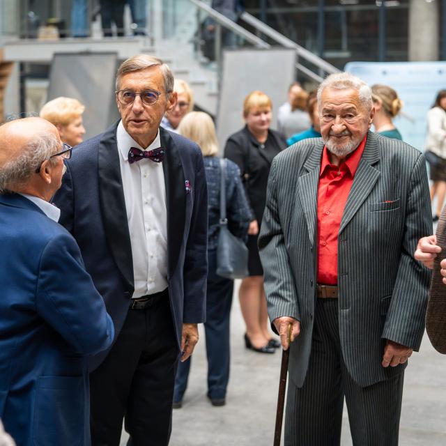 Zdjęcie z gali konferencji 70 lat nauk o zarządzaniu na Politechnice Poznańskiej