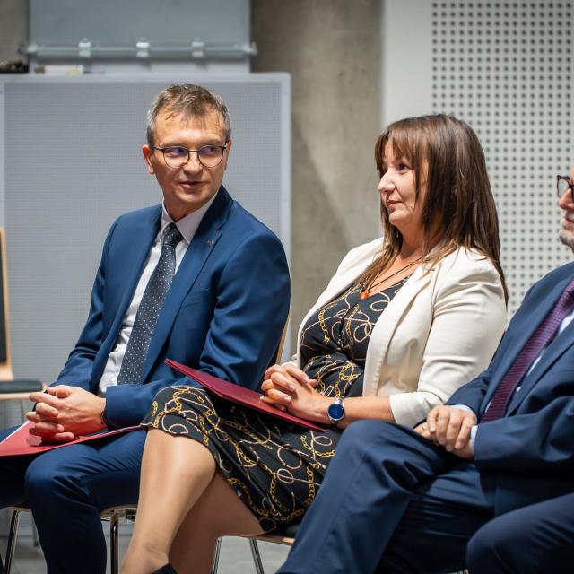 Zdjęcie z gali konferencji 70 lat nauk o zarządzaniu na Politechnice Poznańskiej
