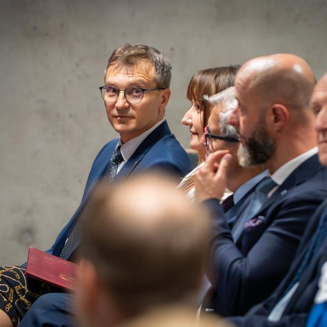 Zdjęcie z gali konferencji 70 lat nauk o zarządzaniu na Politechnice Poznańskiej