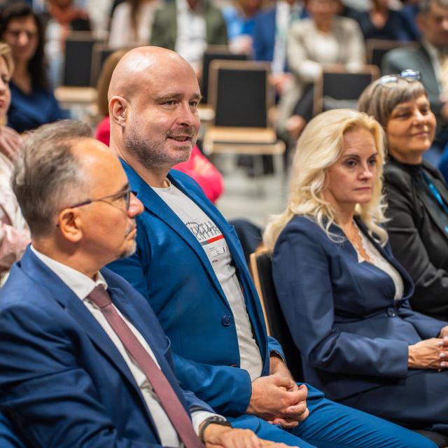 Zdjęcie z gali konferencji 70 lat nauk o zarządzaniu na Politechnice Poznańskiej
