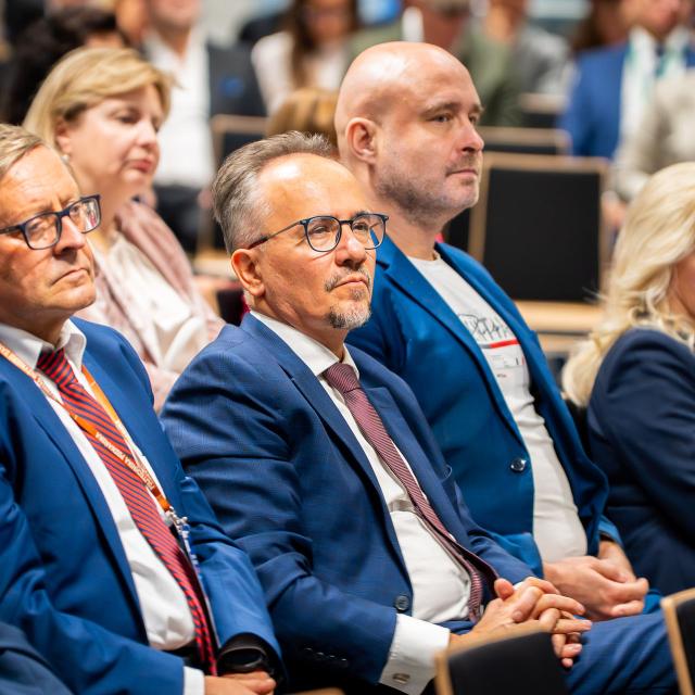 Zdjęcie z gali konferencji 70 lat nauk o zarządzaniu na Politechnice Poznańskiej