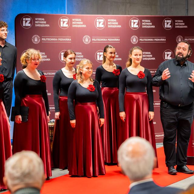 Zdjęcie z gali konferencji 70 lat nauk o zarządzaniu na Politechnice Poznańskiej