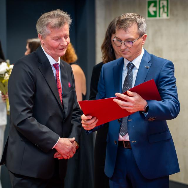 Zdjęcie z gali konferencji 70 lat nauk o zarządzaniu na Politechnice Poznańskiej