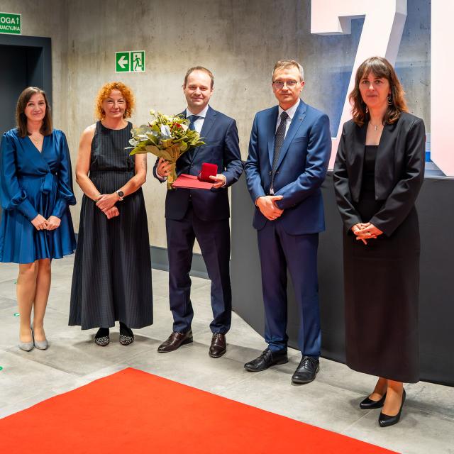 Zdjęcie z gali konferencji 70 lat nauk o zarządzaniu na Politechnice Poznańskiej