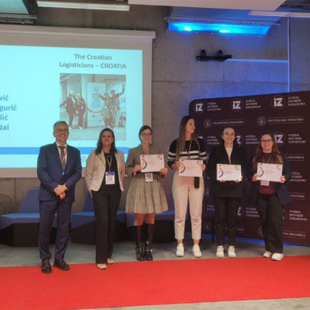Zdjęcie z gali wręczania nagród onkursu BAS4SC – Business Analytics Skills for the Future-Proof Supply Chains