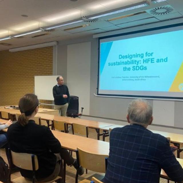 Zdjęcie uczestników wykładu prof. Andrew Thatchera