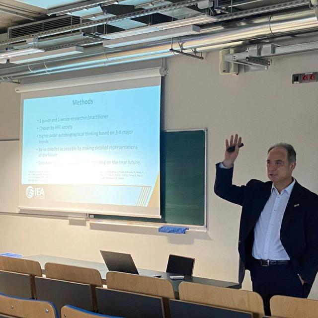 Zdjęcie uczestników wykładu prof. Andrew Thatchera