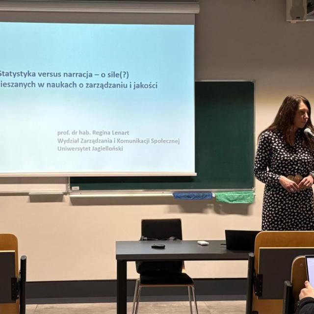 wykład prof. Reginy Lenart podczas Seminarium Wydziałowego