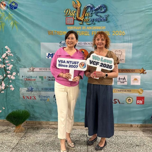 Wizyta prodziekan dr inż. Joanny Oleśków-Szłapki w NTUST, Tajwan