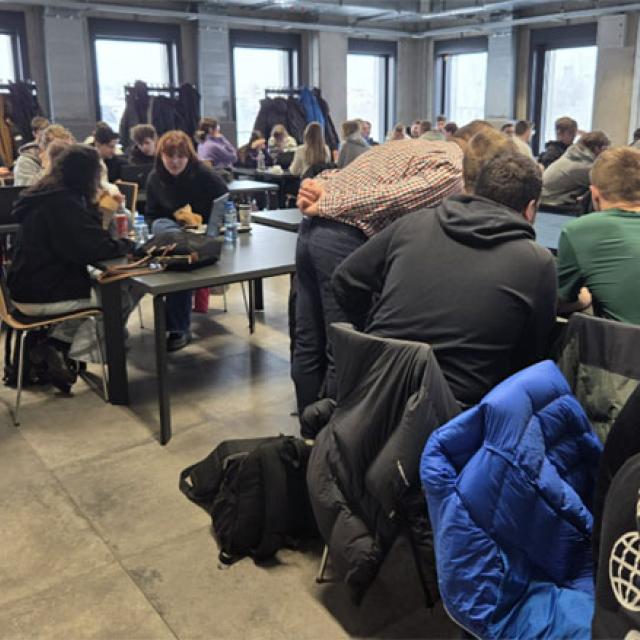 Zdjęcie uczestników hackathonu procesowego w ramach Wiz-BIZ-LOG-DAY w dniu 9 stycznia 2026 roku.